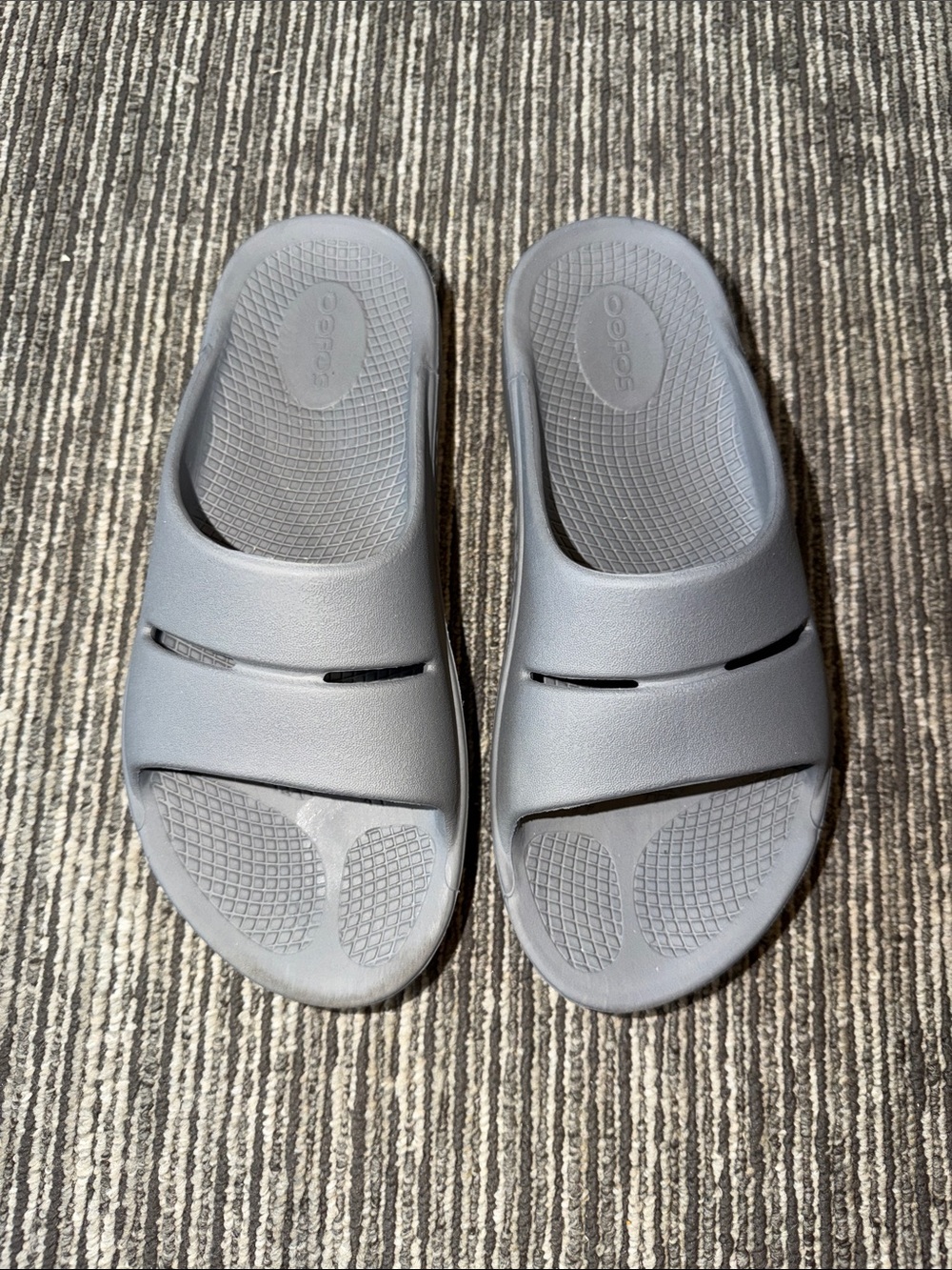 Oofos Ooahh Slides Grey Size 7 - Picture 2 of 6